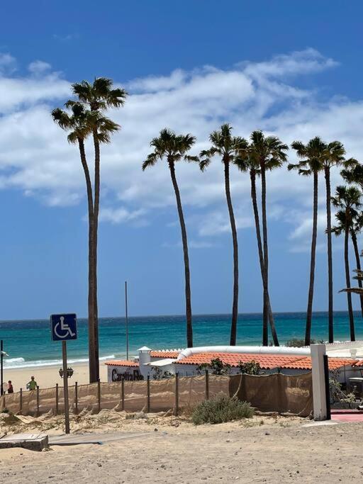 Beach Front Apartment With Stunning Ocean Views! Costa Calma Esterno foto